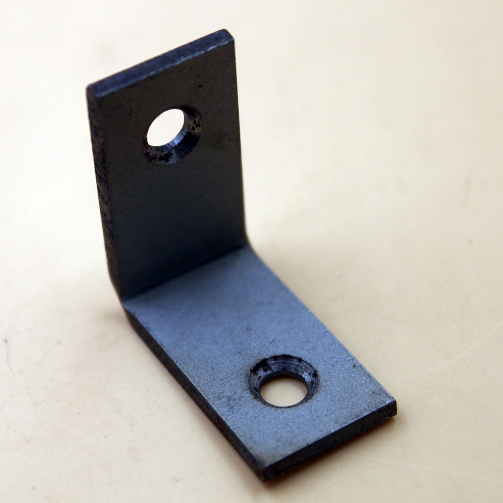 Winkelhalterung (40)